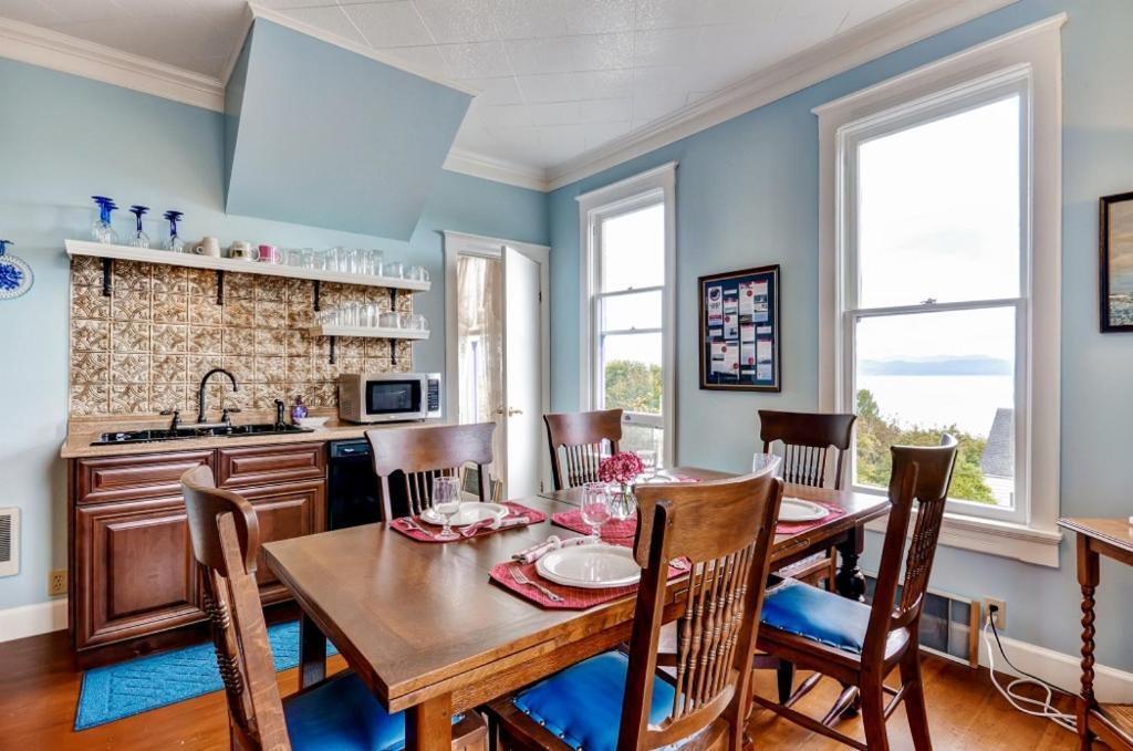Astoria Painted Lady Historic Apt With River View! 외부 사진