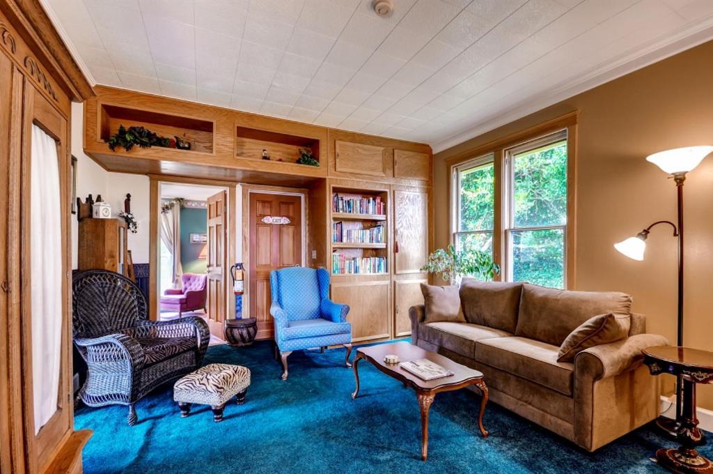 Astoria Painted Lady Historic Apt With River View! 외부 사진