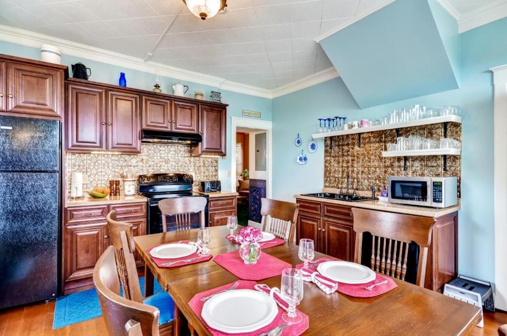 Astoria Painted Lady Historic Apt With River View! 외부 사진